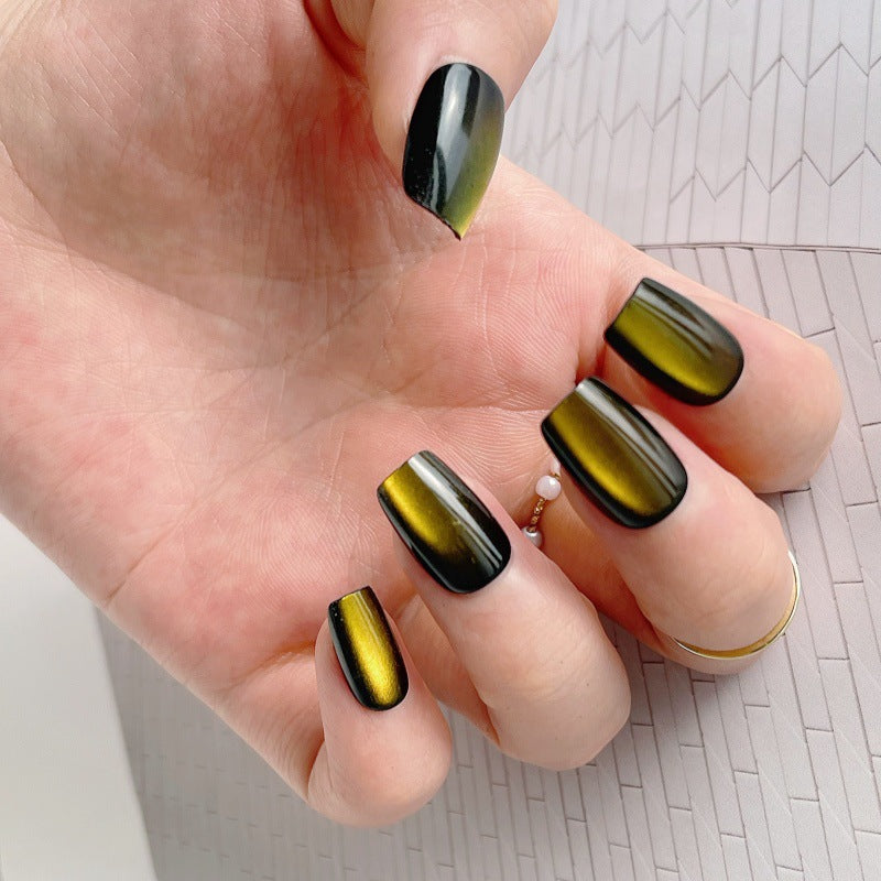 Glänzende Metallische Press-On Nagelspitzen Karnz