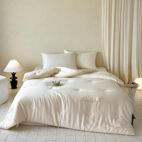 Wendbare Satin-Feeling Rosen-Stickerei Duvet Bettdecke mit hypoallergenem Füllmaterial
