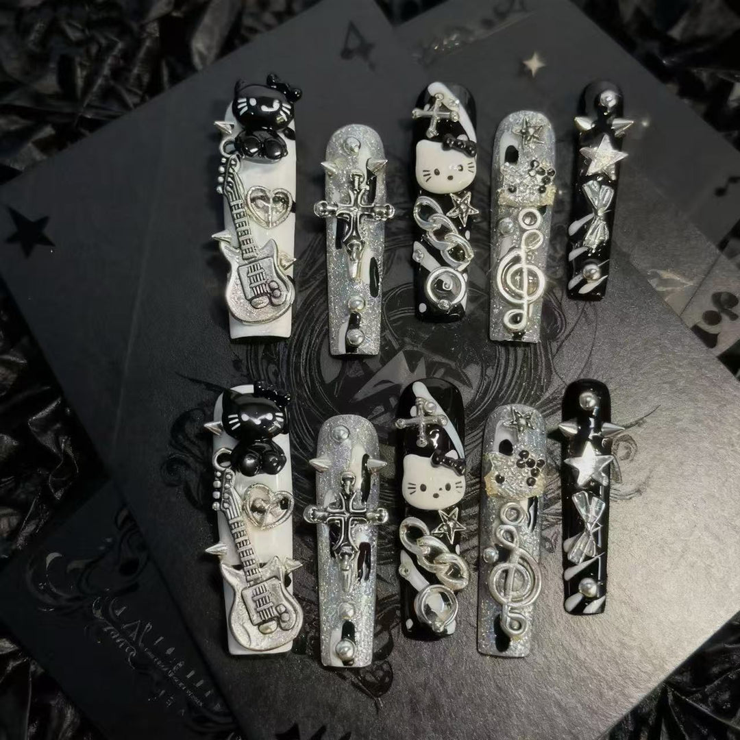 Künstlerisch thematisiertes Nagelkunstset