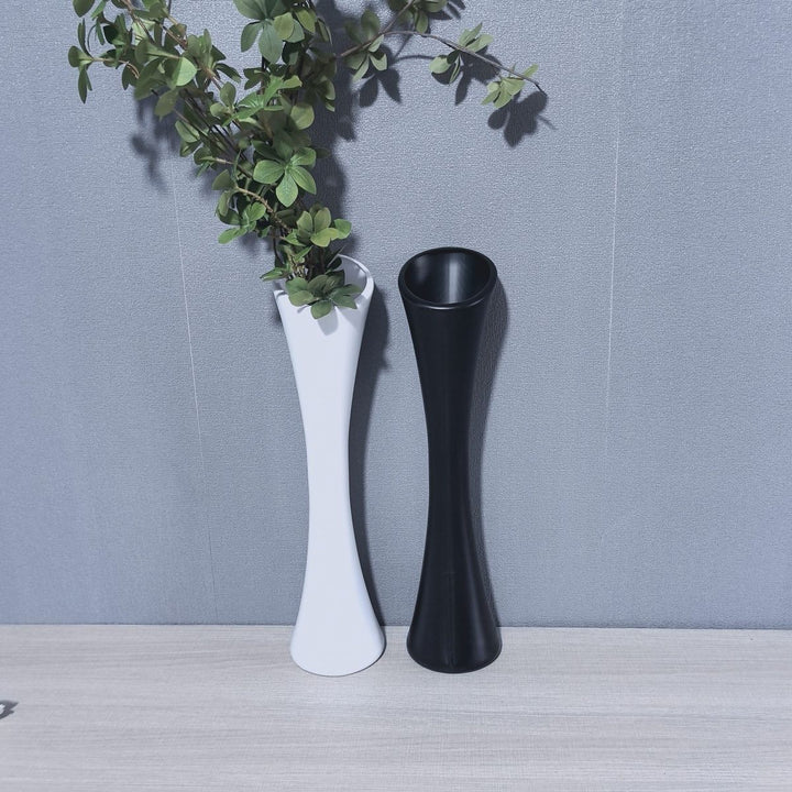 Elegante skulpturale Bodenvase Karnz
