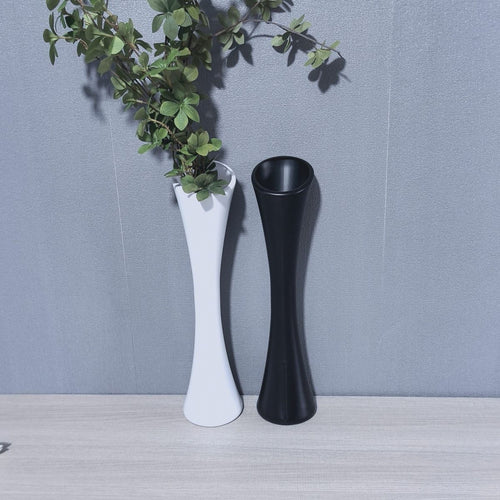 Elegante skulpturale Bodenvase Karnz