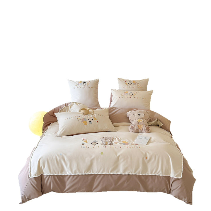 Kinderbettwäsche-Set aus gesticktem Baumwoll-Percale mit plüschigem Bären-Applikation und dekorativen Kissenbezügen