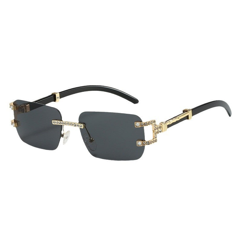 Damen Designer-Sonnenbrille mit einzigartigem Schmuckdetail Karnz