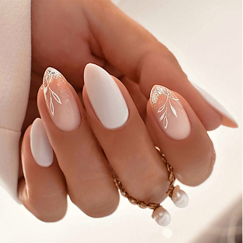 Luxuriöses Faux Finish Press-On Nagelset mit elegantem Blumenmuster Karnz