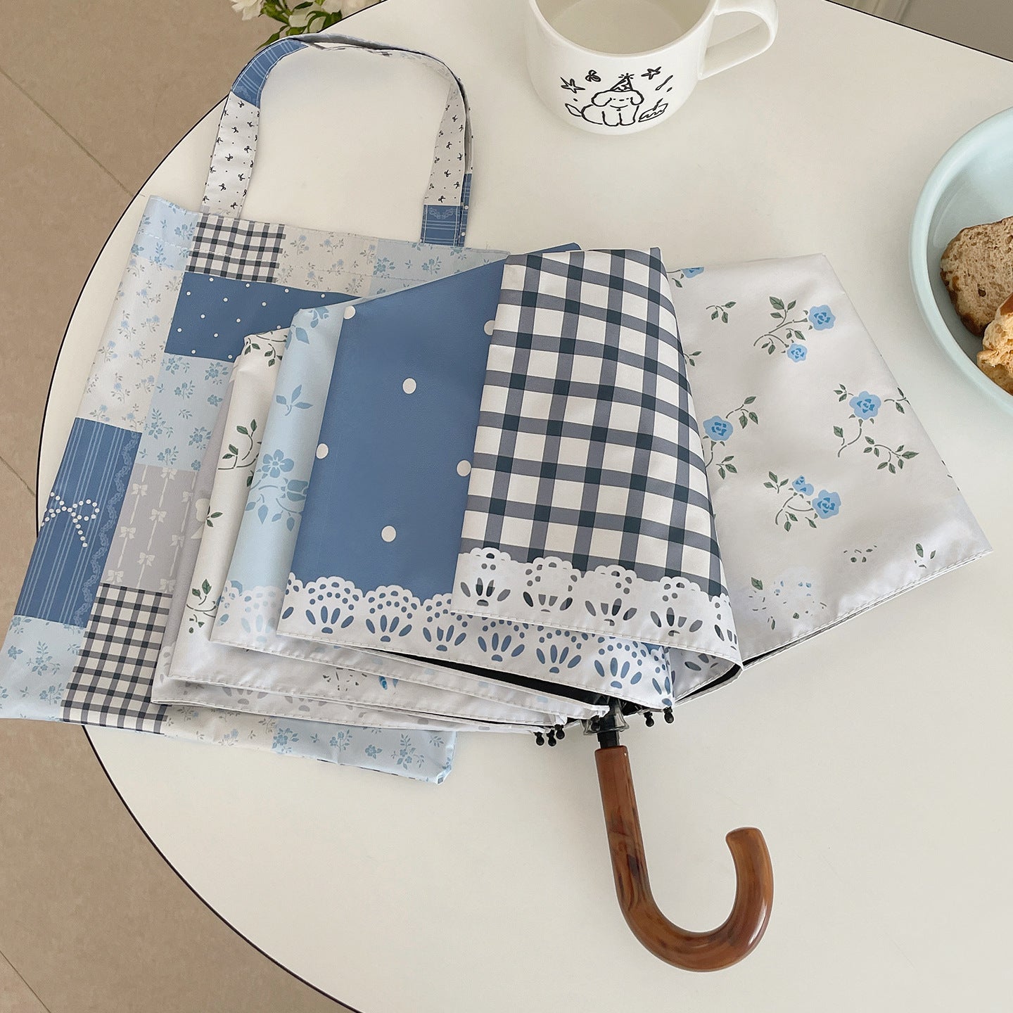 Damen Regenschirm im romantischen Patchwork-Design Karnz
