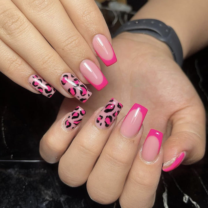 Stilvolle Leopard-Print-Nail-Art-Erweiterungen Karnz
