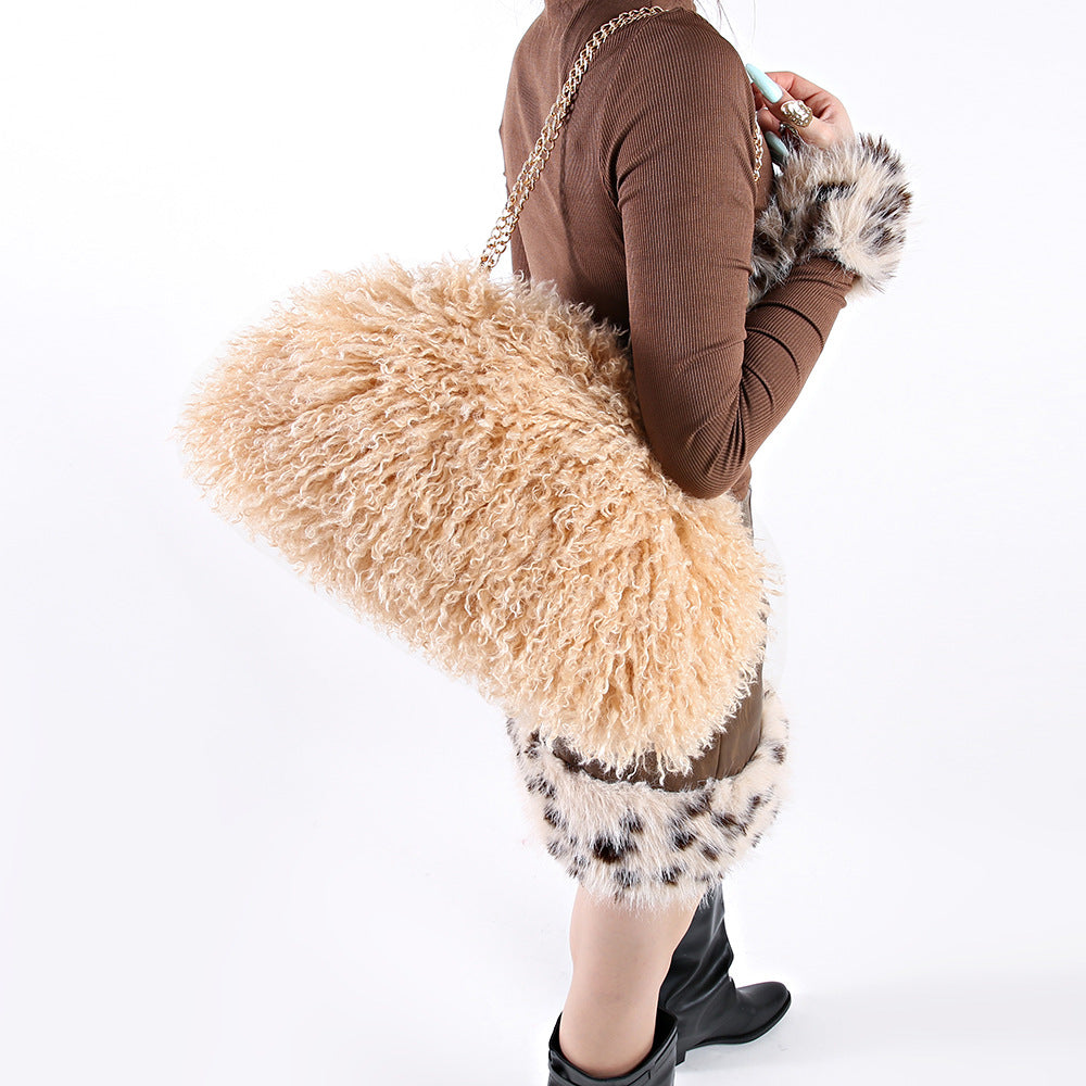 Fluffige Flauschtasche