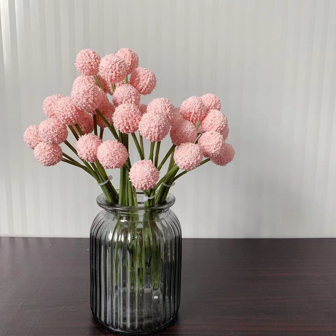 Dekorativer Pom-Pom Blumenstrauß