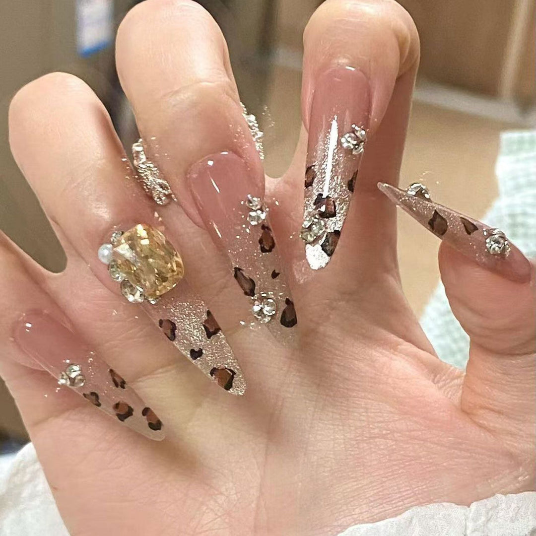 Künstlerisches Gel Press-On Nagelset Karnz
