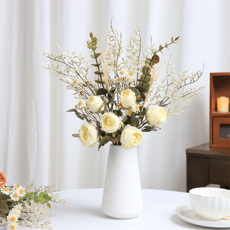 Elegante getrocknete Blumenstrauß