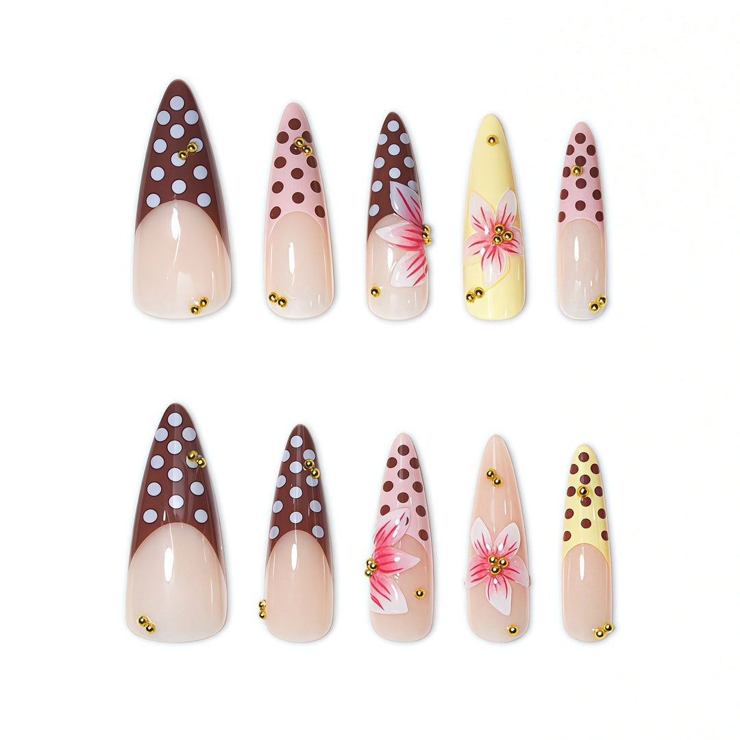 Elegante Blumen Stiletto Nagelverlängerungen Karnz
