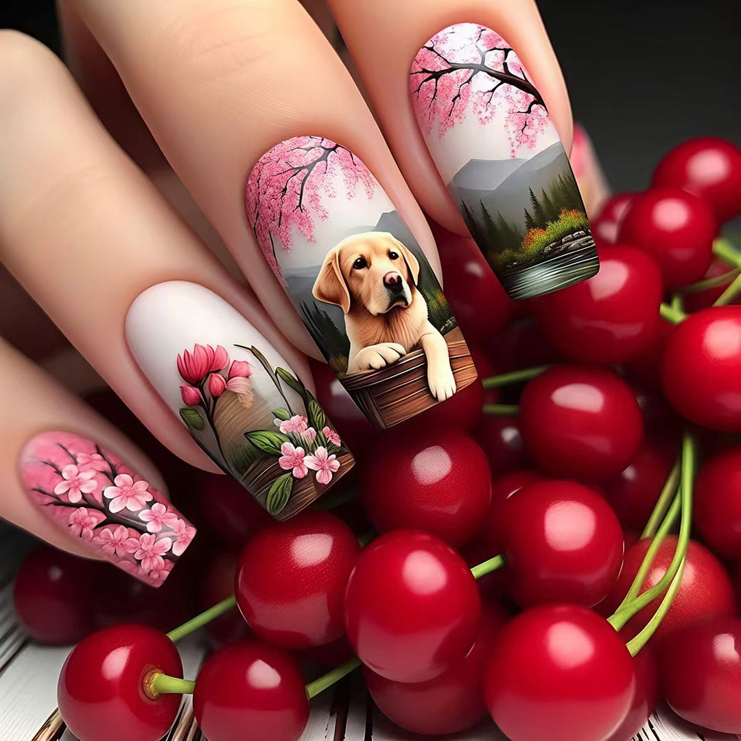 Kunstnägel mit Floralen und Tierischen Motiven Karnz