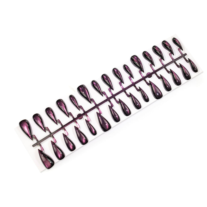 Künstlerisches Stiletto Press-On Nagelset mit glänzendem Finish Karnz