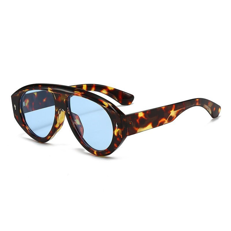 Damen moderne Fashion-Sonnenbrille im futuristischen Design Karnz