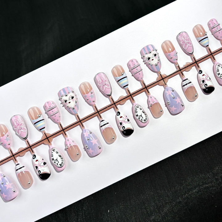 Dekoratives Press-On Nagelkunst-Kit