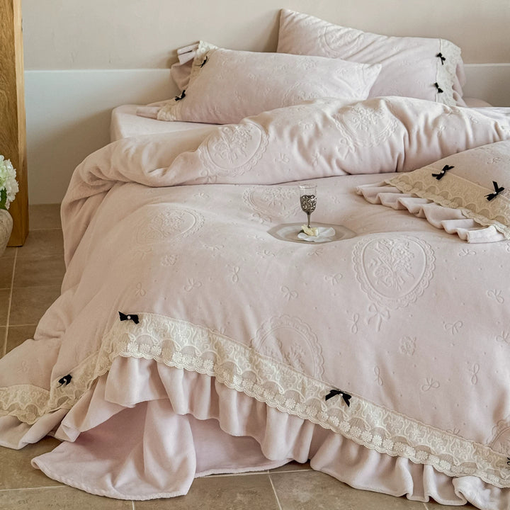 Vintage-inspirierte Jacquard-Medaillon-Rüsch-Bettbezug-Garnitur
