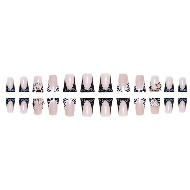 Glamouröse Strassakzent-Nagelerweiterungen Karnz