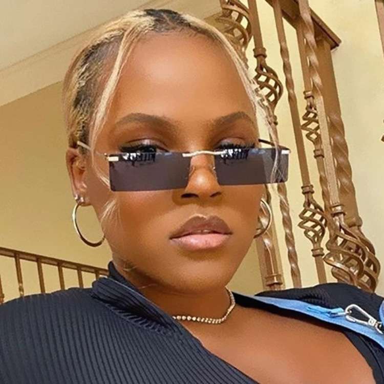 Damen Modische Rechteck-Sonnenbrille mit elegantem Metallrahmen Karnz