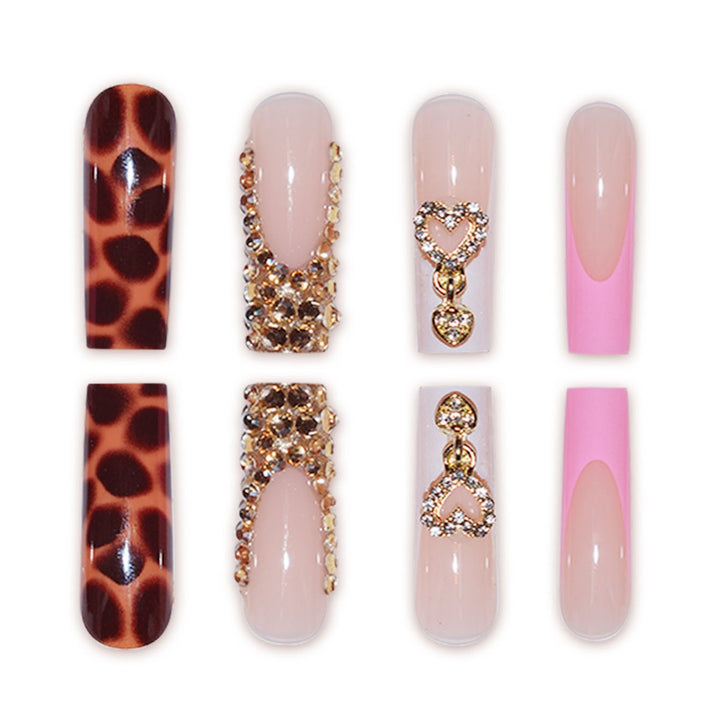 Luxuriöse Designer Press-On Nagelverzierungen Karnz