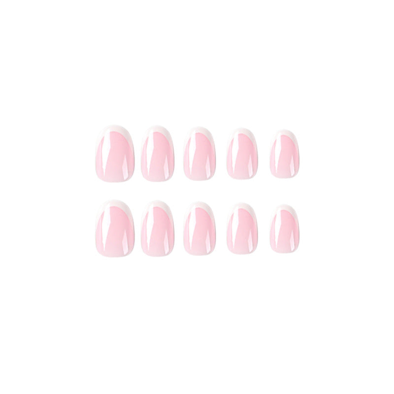 Elegante Nagelkunst mit französischen Spitzen Karnz