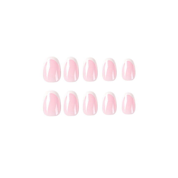 Elegante Nagelkunst mit französischen Spitzen Karnz