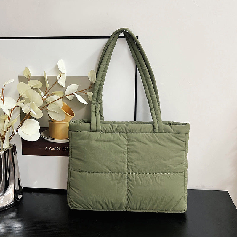 Stylische gesteppte Tragetasche Karnz
