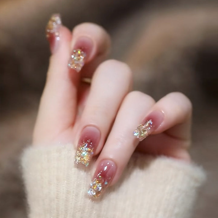 Künstlerisches Press-On-Nagelset mit glitzernden Sternakzenten Karnz