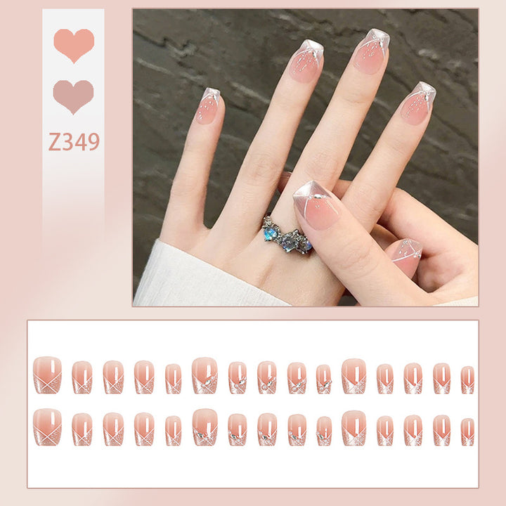 Kunstnagel Set mit Glitzerakzenten Karnz