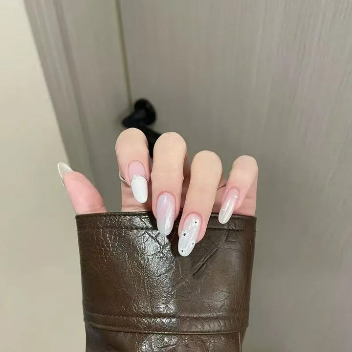 Elegante Trendige Nagelkunstverlängerungen