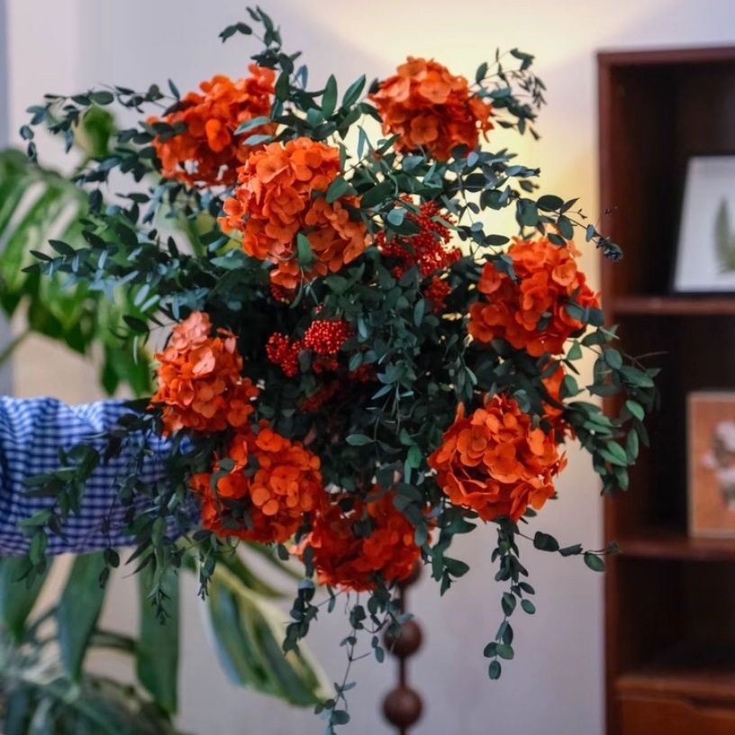 Lebensechte Blumenarrangement Tischschmuck