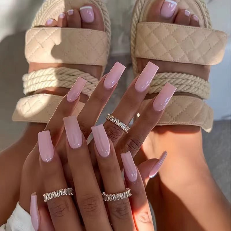 Nagelschmuck und Pflegezubehör Karnz