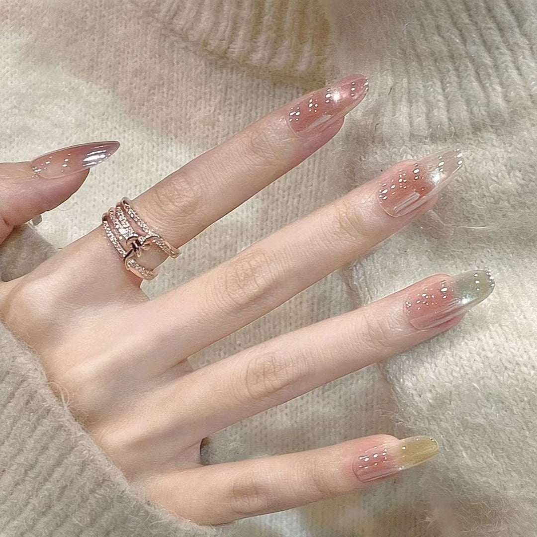 Künstlerische Gradient-Nagelverlängerungen