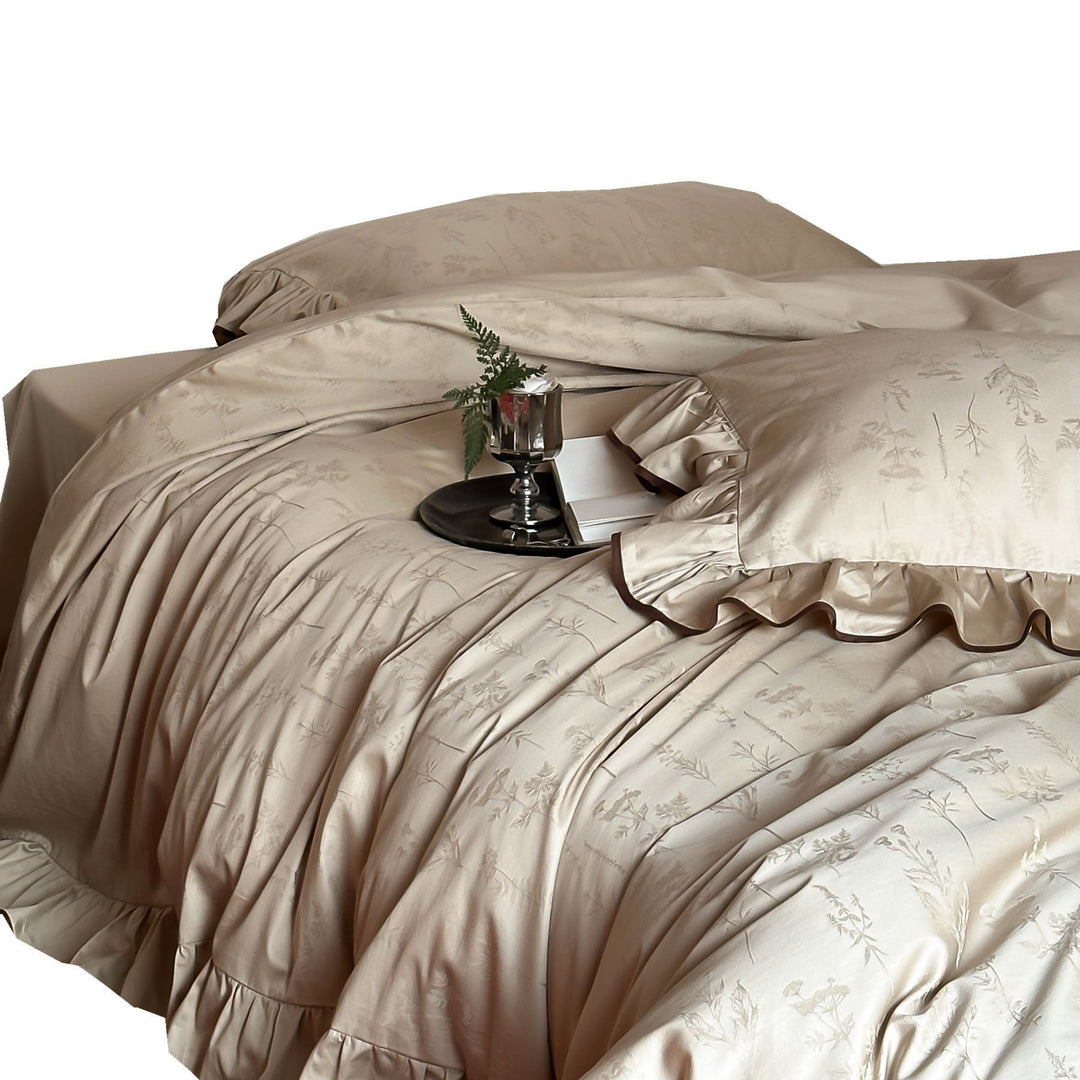 Luxuriöse Satin-Bettwäsche mit floralem Jacquard und Kontrastpaspel
