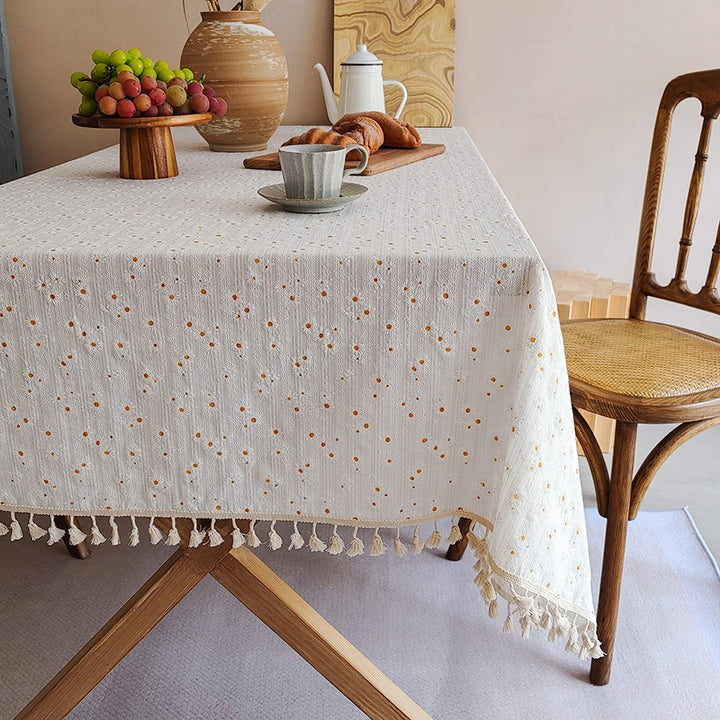 Rechteckige Tischdecke aus Leinenmischung mit Fransenbesatz und verstreuter Punktstickerei