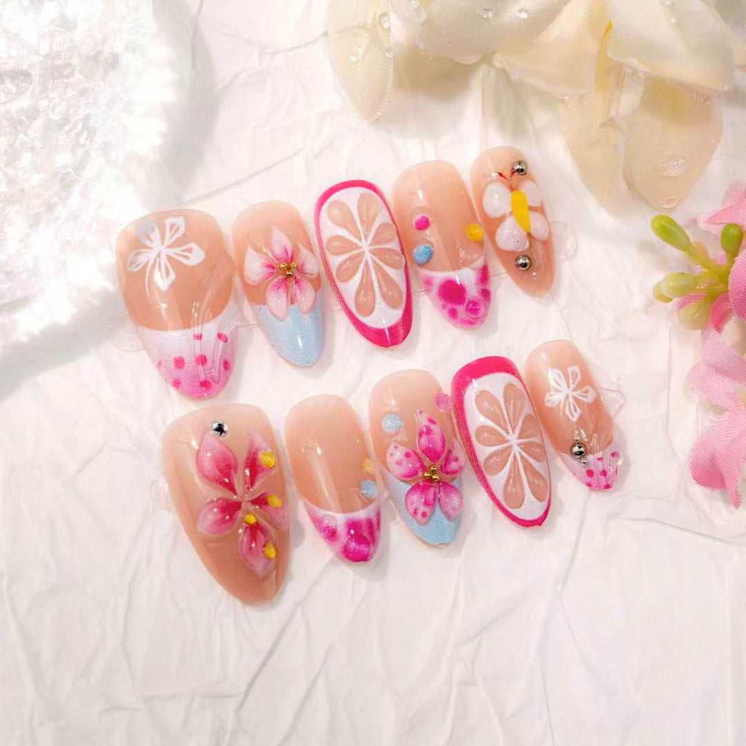 Dekoratives Floral-Nagelkunst-Set