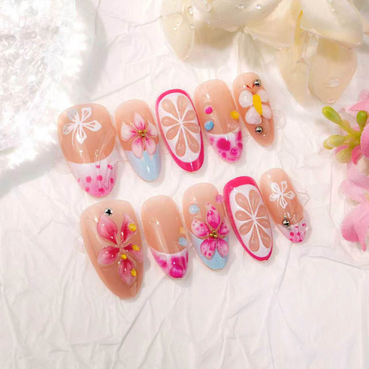 Dekoratives Floral-Nagelkunst-Set