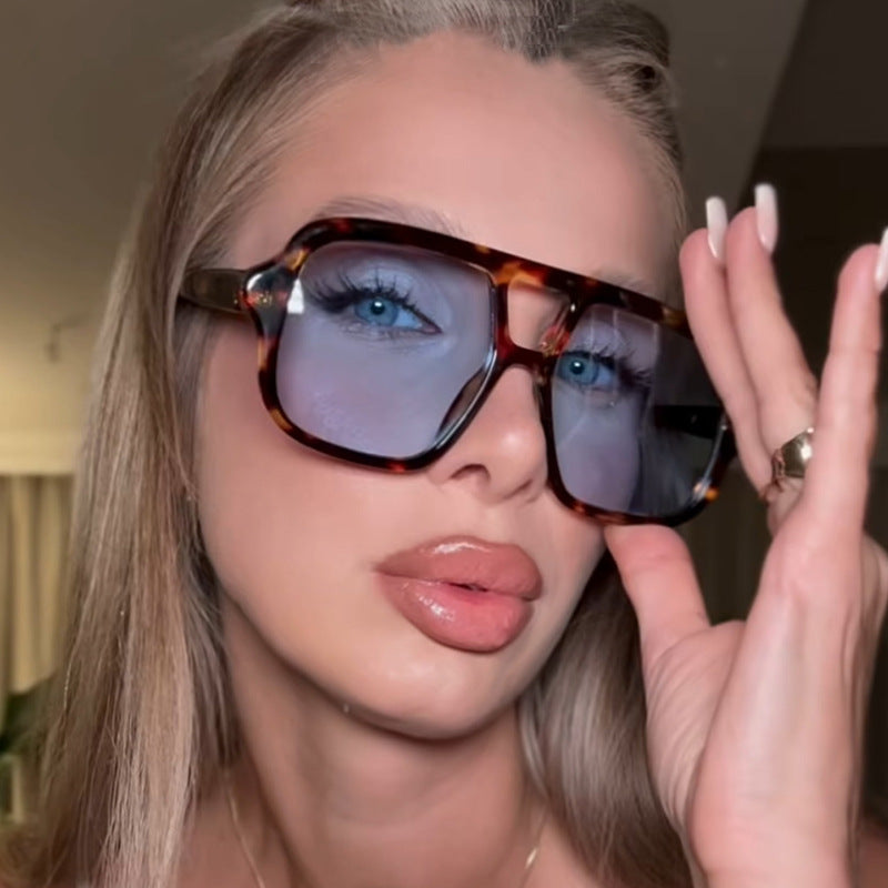 Damen stilvolle oversized Sonnenbrille im schlichten Design Karnz
