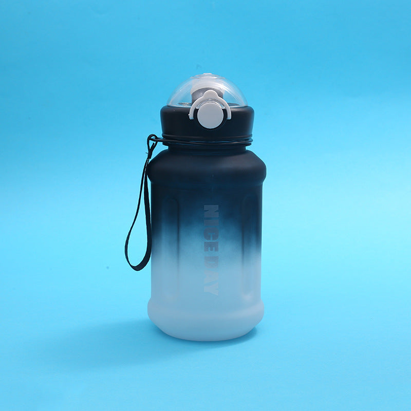 Damen Sportliche Trinkflasche mit praktischem Verschlussmechanismus Karnz