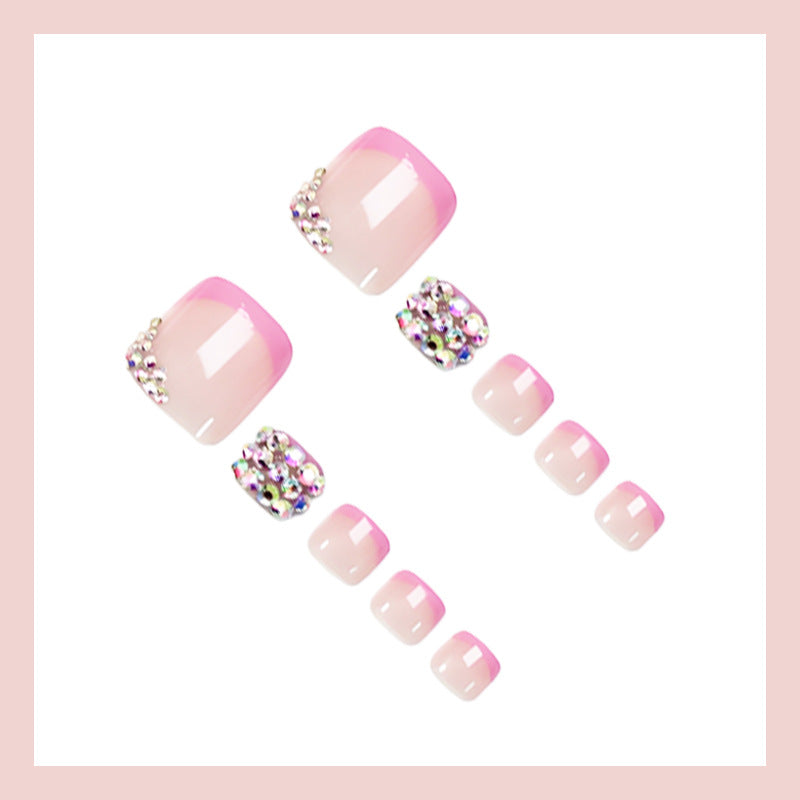 Fußnagel Kunstset mit eleganten Glitzerakzenten und romantischen Designs Karnz