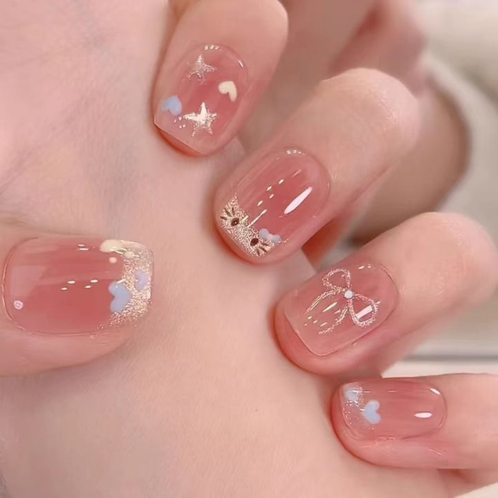 Kunstnägel mit Elegantem Ombre-Effekt und Glitzer Karnz