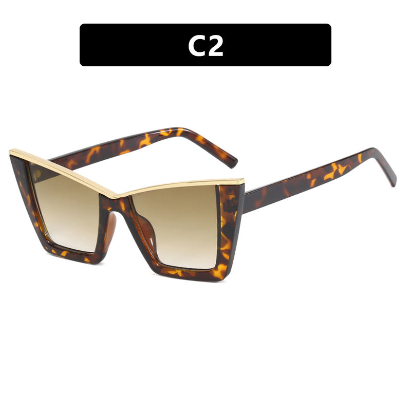 Damen moderne Cat-Eye Sonnenbrille mit extravagantem Design und schützendem UV-Filter Karnz