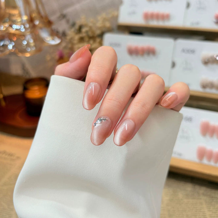 Elegantes Press-On-Nagel-Set mit Kristallakzent Karnz