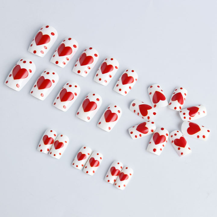 Herz-verzierte Press-on Nagelkunst Set Karnz