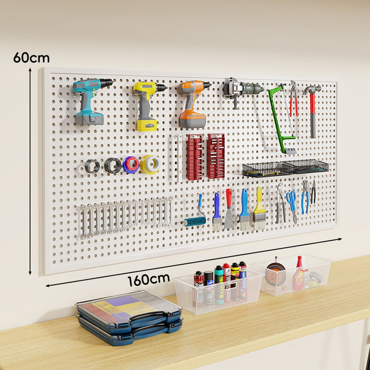 Wandmontierter Lochblech-Werkzeug-Pegboard-Organizer mit modularen Haken und Drahtkörben