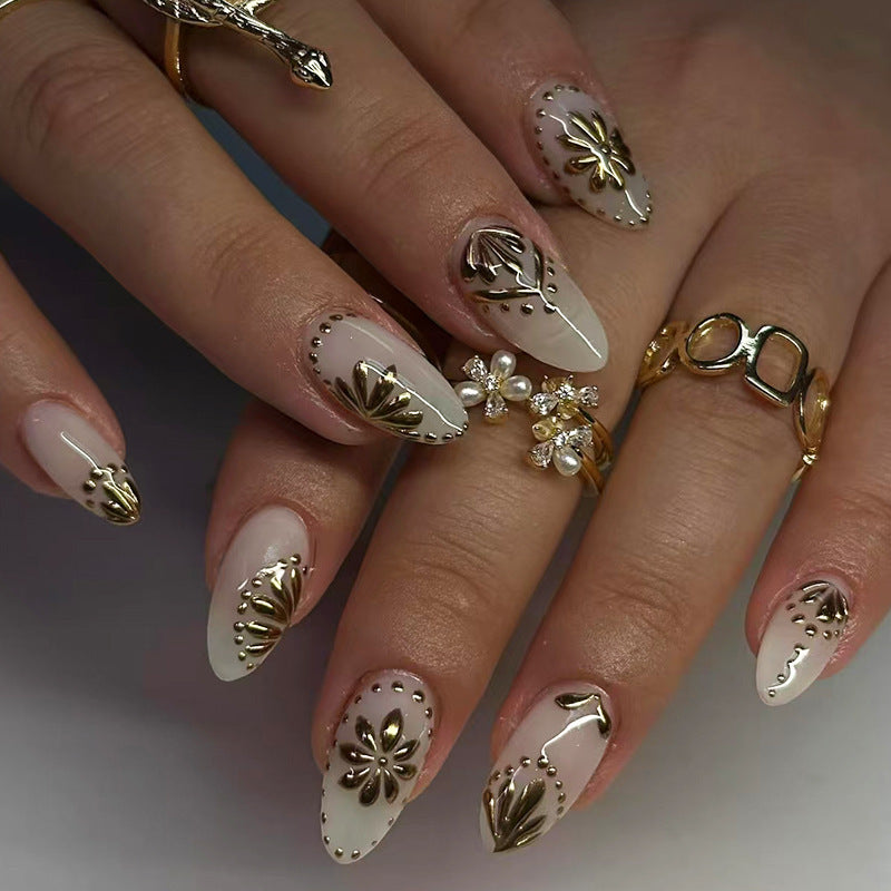 Dekorativer Nagelkunst Design Karnz