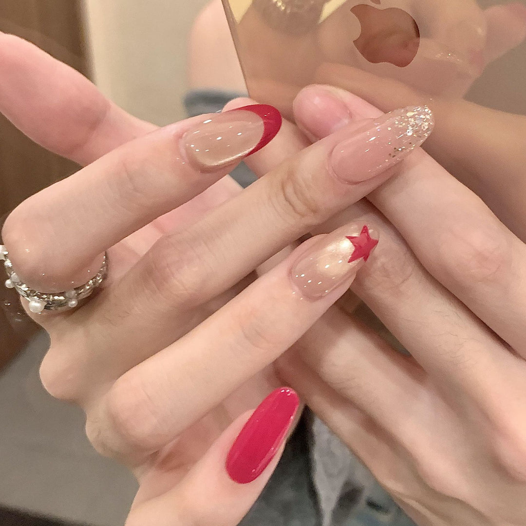 Kunstnagelknips mit Glamour-Details Karnz