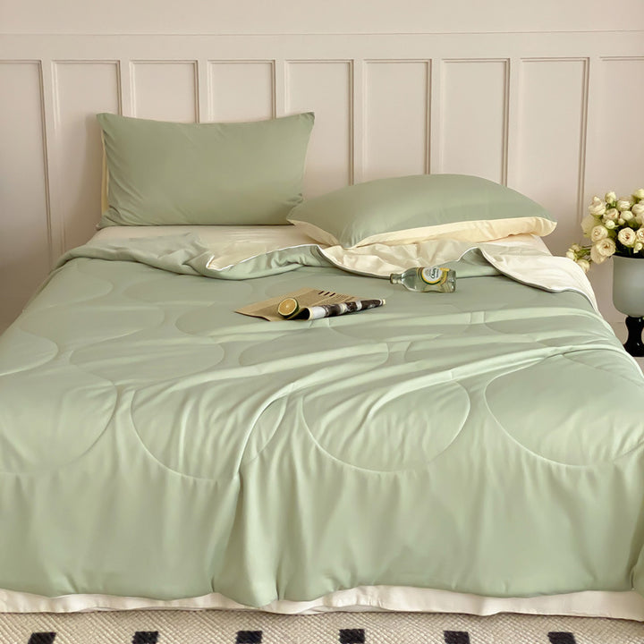 Leichte Steppdecke aus Mikrofaser-Satin, atmungsaktiv und hypoallergen