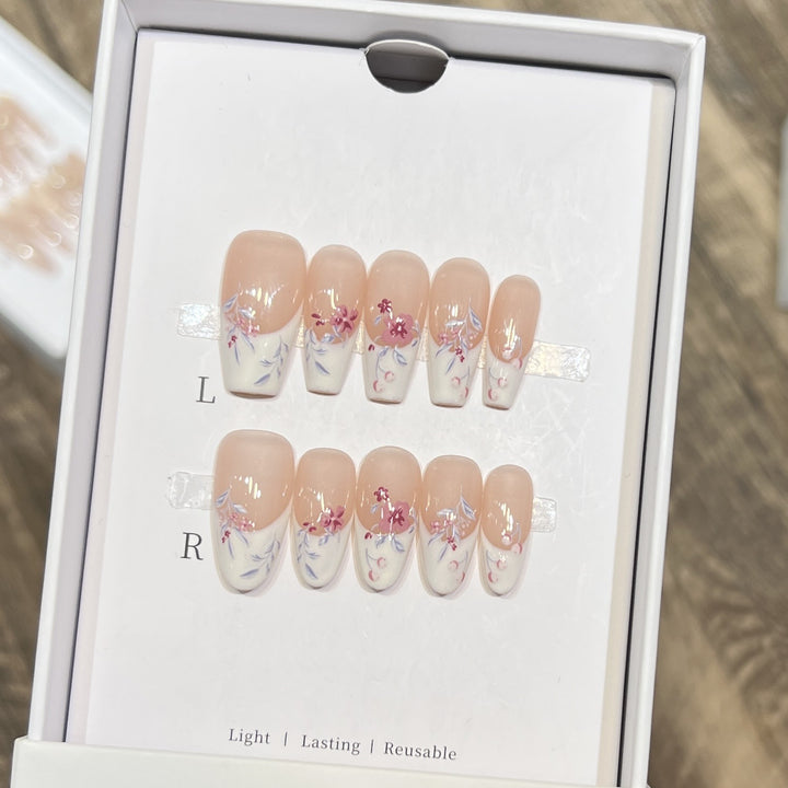 Floral Design Stiletto Press-On Nails Karnz