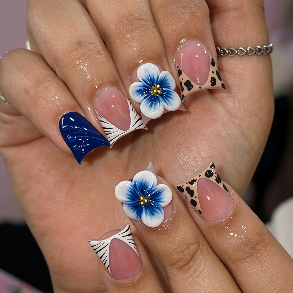 Blumenakzent-Nagelkunst-Set Karnz
