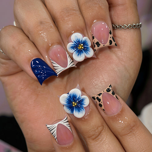 Blumenakzent-Nagelkunst-Set Karnz